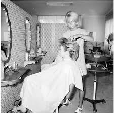 Ulta salons offer a full range of hair and beauty services at each location. Skaermbillede 2017 02 26 Kl 09 15 40 Vintage Hair Salons Vintage Beauty Salon Salon Pictures
