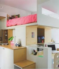 Disposez votre bureau ou votre canapé sous la mezzanine. Le Lit Mezzanine En Bois A Le Vent En Poupe Depuis Quelques Annees Mais Pourquoi Un Tel Succes