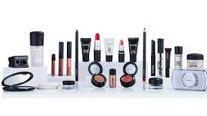 Maybe you would like to learn more about one of these? Calendrier De L Avent Mac Shiny Pretty Things 2018 Quels Produits Cache T Il Mademoiselle Aelle