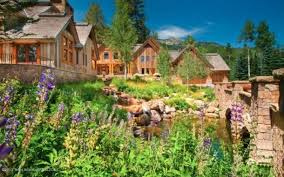 Christy Walton Wal Mart Heiress And Richest Woman In America Lists Wyoming Estate For 12 5 Million Trulia S Celebrity Houses Mansions Richest In The World