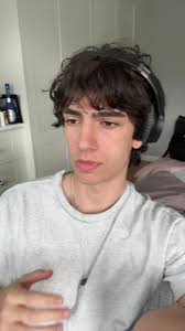 Ecommerce Dropshipping Success at 19: My Journey