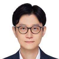 Thomas Yoon's Instagram, Twitter & Facebook