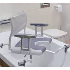 Questi due blocchetti a vite sono rivestiti di gomma anti scivolo per fare in modo di non rovinare le pareti laterali della vasca da bagno.prodotto nuovo la sedia per vasca da bagno è costruita con. Sedia Girevole Da Bagno Sedia Per Vasca Da Bagno Con Schienale E Braccioli Sorrento
