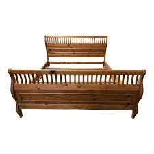 Elegant and dramatic, it becomes an instant focal point that exudes luxury and class. Pine California King Slatted Sleigh Bed Design Plus Gallery