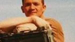 Lack of military service becomes a nonissue in this governor's race