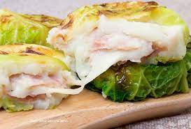 Non appena la vedrete ben colorata sfumate con il vino bianco e lasciate evaporare. Involtini Di Verza E Patate Ricetta Facile E Golosa