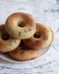 Une Delicieuse Recette De Gateau En Forme De Donuts Sans Gluten Et Sans Sucre Ni Matiere Grasse Ajoutees Autant Vous Dir Recette Recette Gouter Alimentation