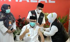 Apabila keluhan berlanjut periksakan ke dokter. Dinas Kesehatan Aceh Gubernur Bersama Forkopimda Aceh Disuntik Dosis Kedua Vaksin Covid 19