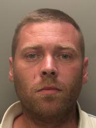 Surrey Police в X: „Have you seen wanted man Daniel Griffiths? He's got  connections to #SurreyHeath and #Staines. Please let us know if you've seen  him. https://t.co/LF8RC69jkR https://t.co/WDYzHtGha2“