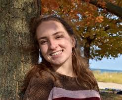 Amanda Ure's Instagram, Twitter & Facebook