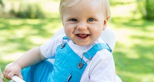 Wann man sich sorgen machen sollte. Babys Lacheln Hipp