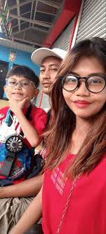 NAGPROPOSED NGA SYA NG KASAL SAKIN GINAWA NAMAN AKONG…” Kakapropose lang  sa'kin ng boyfriend ko akala ko panaginip. Ang saya ko, kasi after all  these years, kami pa rin sa huli. Tuwang-tuwa