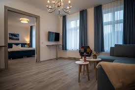 Staying in one of our junior suites means more space with the same standard of comfort. Suite Hotel Hanseat Stralsund