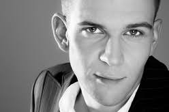 Karl Strand是谁演的_Karl Strand扮演者古斯塔·斯卡斯加德_西部世界第二季_搜视网