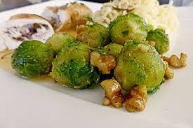 Rosenkohl In Walnussbutter Rezept Rezepte Lebensmittel Essen Kalte Gerichte
