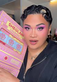 Replying to @khoshah89 SEARCHING FOR ANOTHER SECRET COMPARTMENT IN THIS  ADVENT CALENDAR?! 😱😱🤔🤔 #adventcalendar #makeup #beauty #unboxing  #viralmakeup