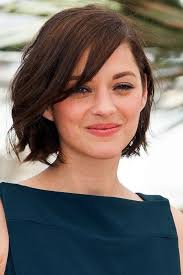 45 Hairstyles For Round Faces To Make It Look Slimmer Latest Fashion Trends Chin Length Hair Short Hair Styles Short Wavy Hair