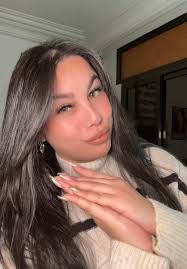 Linda Aziz's Instagram, Twitter & Facebook