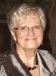 Sandra Leeson's Instagram, Twitter & Facebook