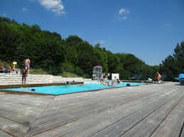 les piscines de nos campings d auvergne dans le puy de dome ᐃ domaine du marais