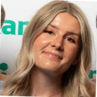 Julie Beier's Instagram, Twitter & Facebook