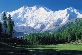 Nu mai e un secret pentru nimeni că cel mai înalt munte din lume este everest. Top 20 Cei Mai Inalti Munti Din Lume