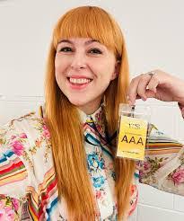 Rachel Burke's Instagram, Twitter & Facebook