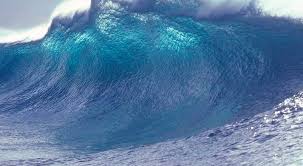 Apa kamu mencari tahu arti mimpi melihat laut ombak besar? Arti Sebenarnya Mimpi Melihat Tsunami Menurut Islam