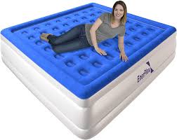 Get yourself a comfy air mattress that supports your back and gives you sound sleep all night long. Enerplex Luxury 18 Inch Double High King Air Mattress With Built In Pump Walmart Com Walmart Com