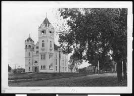The linn county courthouse will be closed december 24th & 25th. An Exterior View Of Linn County Courthouse Albany Oregon Calisphere