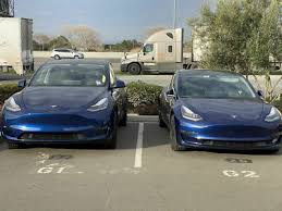 The currently advertised tesla model 3 price ranges from in the low $40,000s to near $60,000, depending on which of the three trim levels. Tesla Model Y News Seite 15 Zitat 64 Marvinh