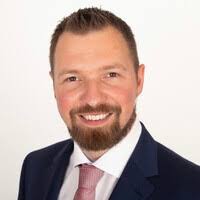 100+ perfiles de «Kicherer»