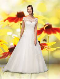 Vereinbaren sie jetzt einen termin. Lohrengel Lignesse 2019 Brautkleid Stella Brautkleid Braut Brautmode