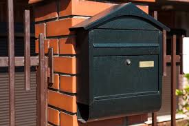 Der hausbriefkasten ist eine sichere einrichtung für den empfang von post hausbriefkasten. Briefkasten Anbringen So Halt Er Richtig