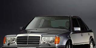 It was the third car to inherit the company's new design theme since the late 1970s, following the flagship w126 and compact w201. This Old Mercedes Sedan Was Much Cooler Than You Think Bull Gear Patrol