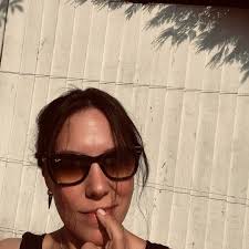 This morning I found a plectrum in the toaster. No idea how it got there. I  live with two toaster avoidant boys. I haven't used that colour plectrum  since 2019. So either