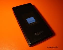 Samsung V820L (celular com TV digital ...