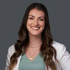 Dana Hilton's Instagram, Twitter & Facebook