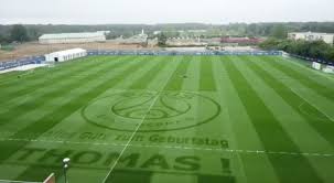 El leicester city football club, conocido también por su apodo the foxes, es un club profesional de fútbol con sede en leicester, inglaterra, fundado en 1884. Thomas Du Hast Den Rasen Schon Die Schonen 11freunde