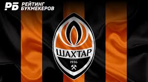 Он играет на позиции правый вингер. Shahter I Benfika Soglasovali Cenu Transfera Pedrino Rejting Bukmekerov