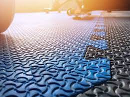 Bodenschutzmatte für garage / bodenschutzmatte schutzmatten set unterlegmatte fur fitnessgerate fitnessmatte bodenschutz matte 18 puzzle turnmatte sport und fitnessraum. Bodenschutzmatten Das Solltest Du Wissen Ratgeber Modelle Faq Matte1 De