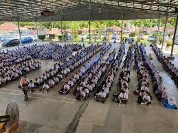 A member of the boustead group. Hari Pertama Persekolahan Tingkatan 1 Dan 2 Smk Mutiara Rini Facebook