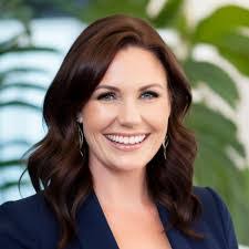 Janelle Rudolph's Instagram, Twitter & Facebook