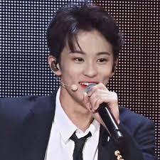 Read 20 from the story smile | mark lee by asoftbean (soft) with 38 reads. Thread By Biazedmark A Serotonin Boosting Thread Of Mark Lee S Beautiful Smile D