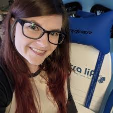 Nikki Sullivan's Instagram, Twitter & Facebook