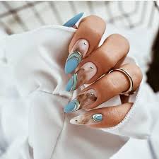 Uñas decoradas en el dedo indice con un hermoso manicure nude. 46 Disenos De Unas En Tendencia 2020 Te Encantaran