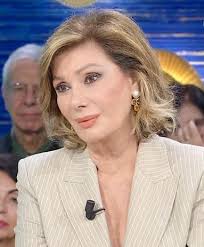 Spettegolando.it (@spettegolando.it) • Instagram photos and videos