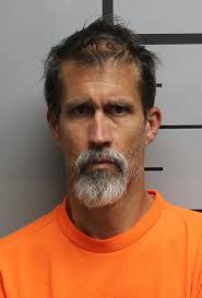 Man caught with videos of girls undressing avoids prison time in Benton  County case