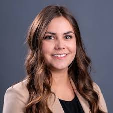 Carrie Coates's Instagram, Twitter & Facebook