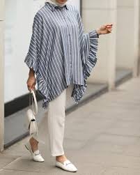 L Image Contient Peut Etre Une Personne Ou Plus Personnes Debout Et Bandes Ins Muslim Fashion Outfits Muslimah Fashion Outfits Muslim Fashion Hijab Outfits
